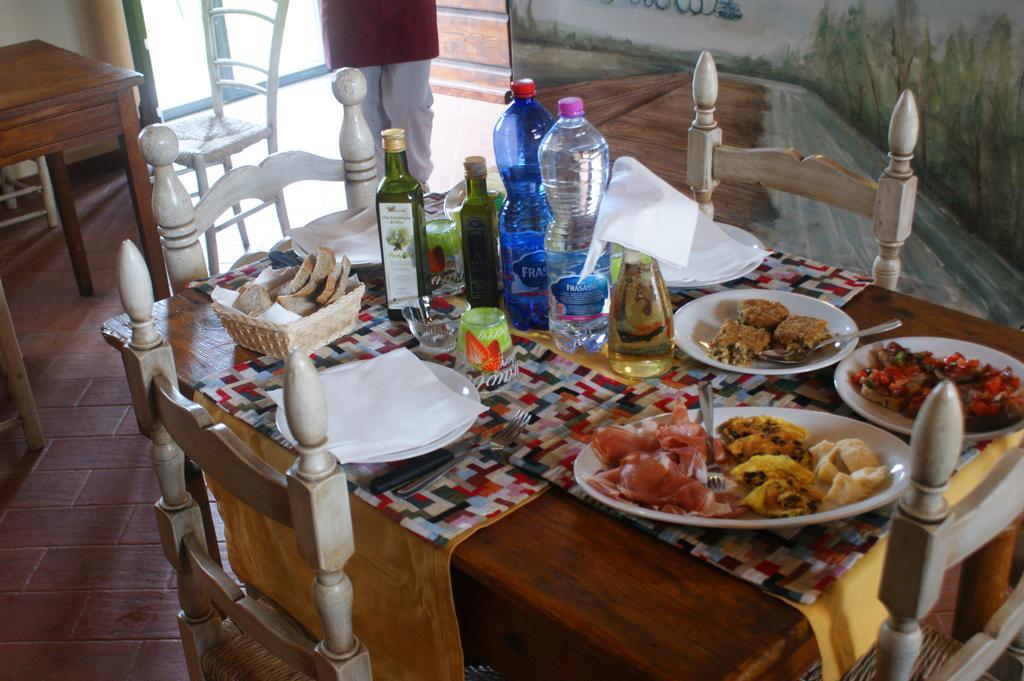 Crespina Agriturismo L'Isola חדר תמונה