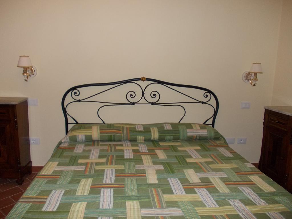 Crespina Agriturismo L'Isola חדר תמונה