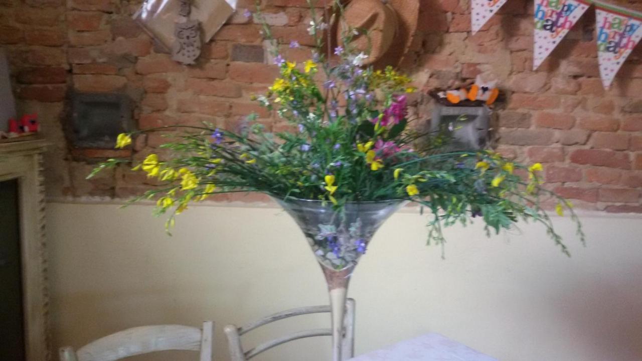 Crespina Agriturismo L'Isola מראה חיצוני תמונה
